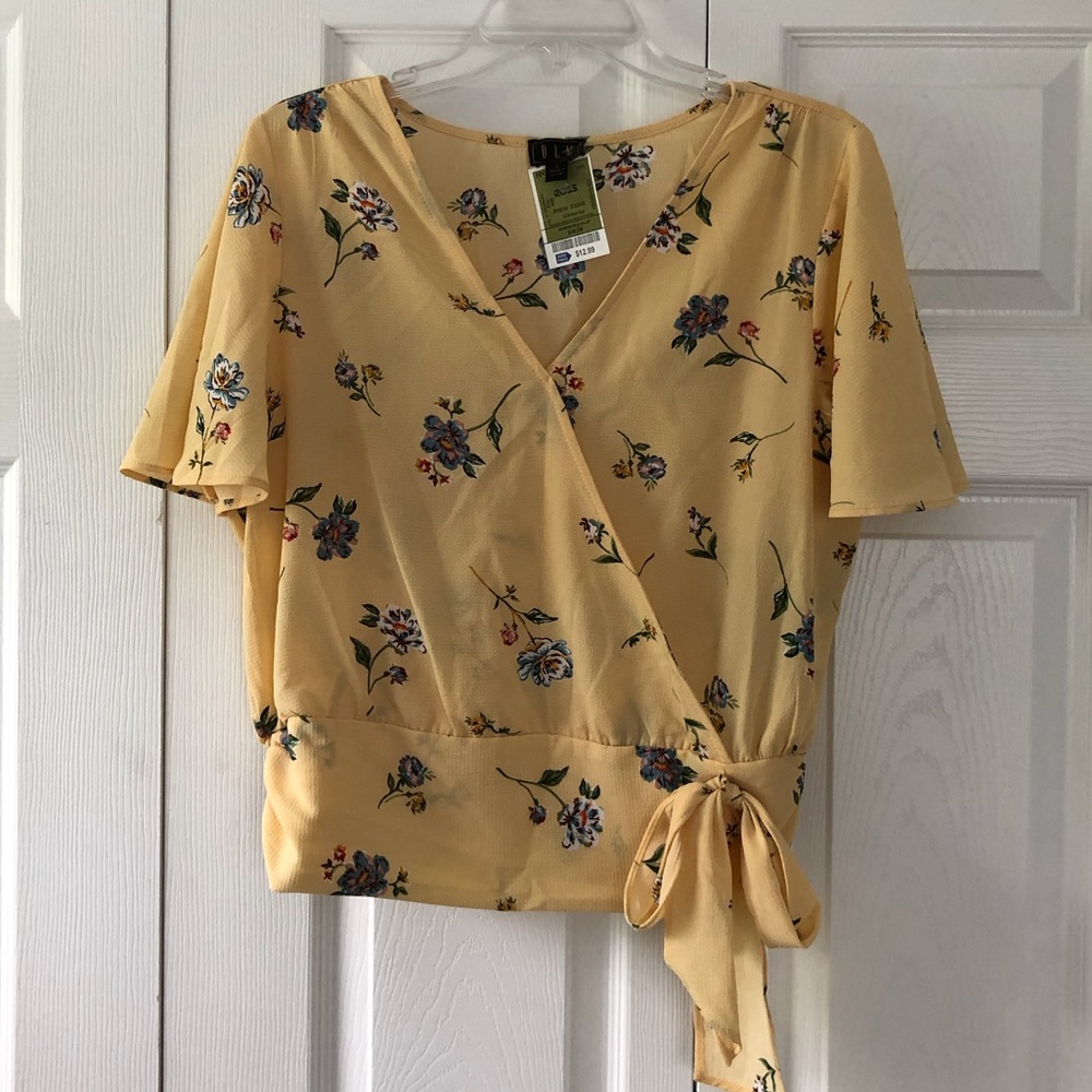 Cute short sleeve blouse